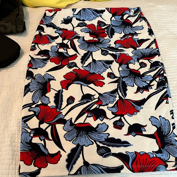 Floral, straight, pull-on, skirt - Picture 1 of 1